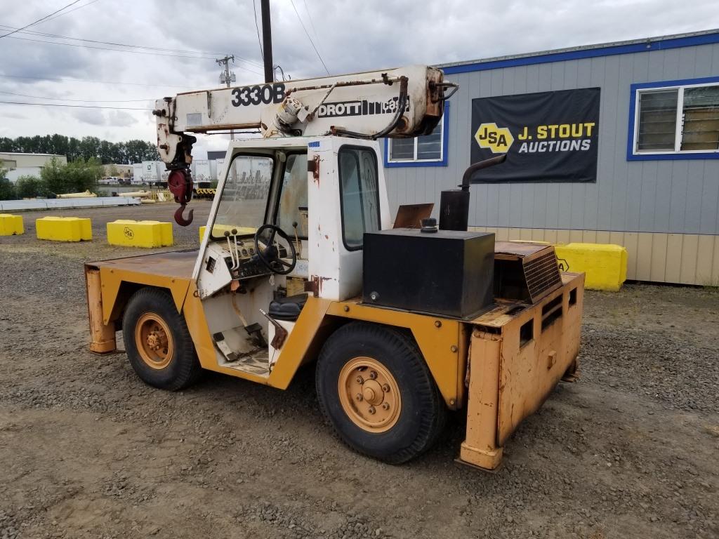 1981 Case 3330B Carry Deck Crane