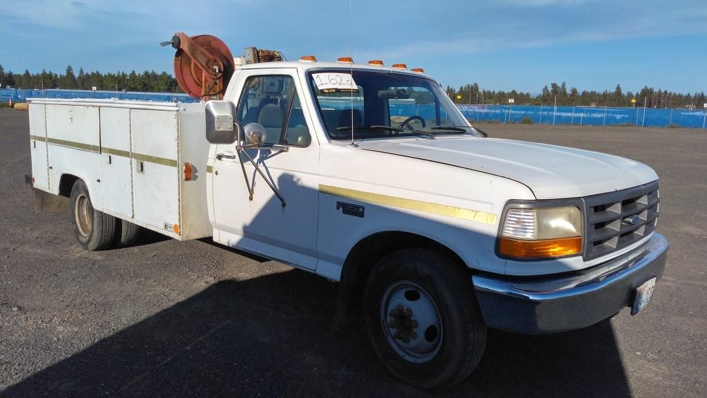 1997 Ford F350 XL Utility Truck