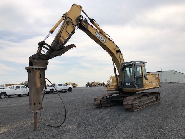 2006 John Deere 200C-LC Hydraulic Excavator