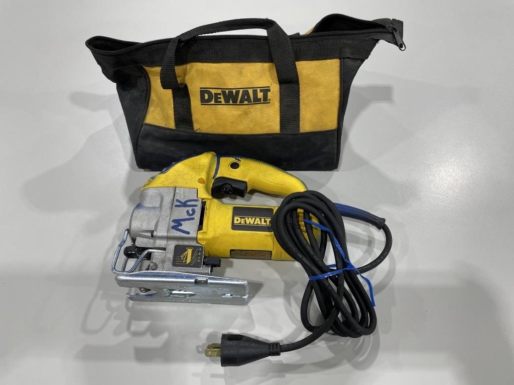 DeWalt DW317 VS Orbital Jig Saw