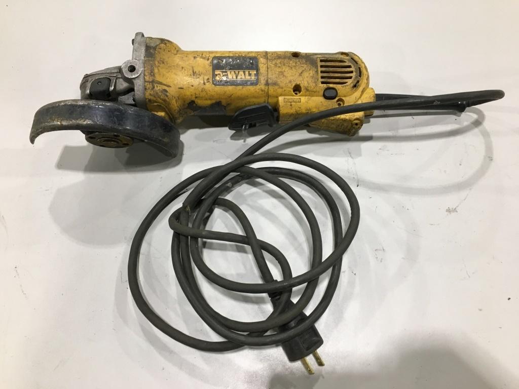 DeWalt D28402 Angle Grinder