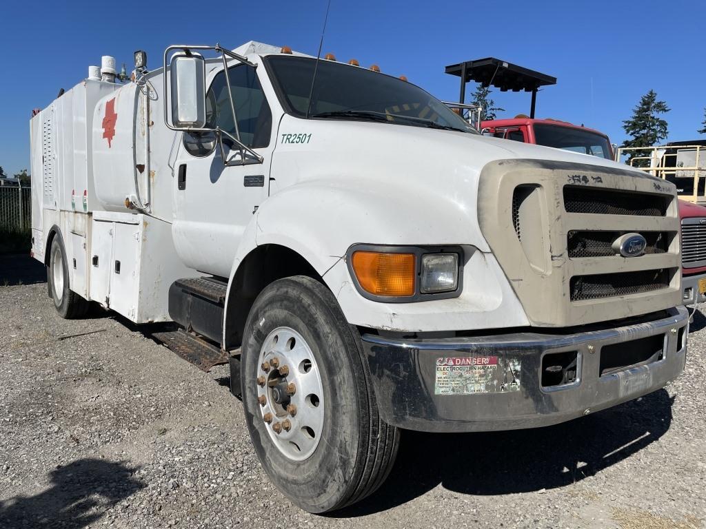 2006 Ford F650 Fuel & Lube Truck