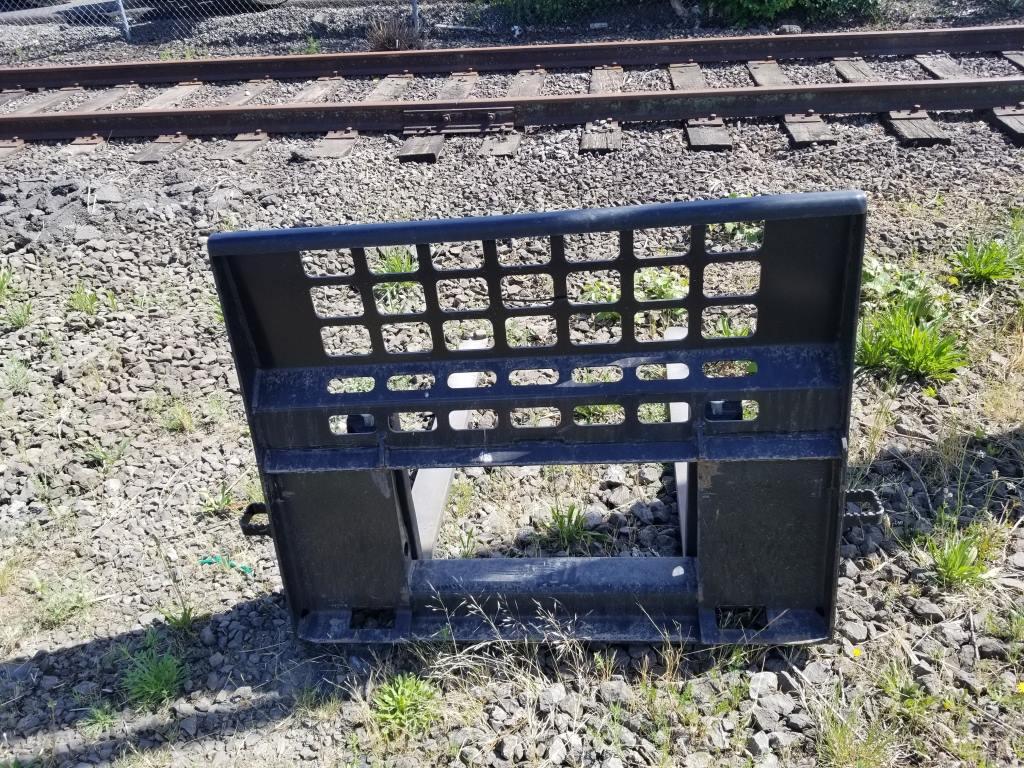 2018 John Deere 330G Skidsteer Loader