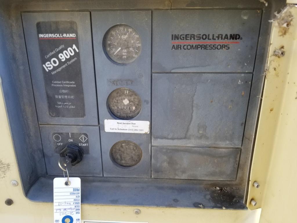 2001 Ingersoll-Rand 185 Towable Air Compressor