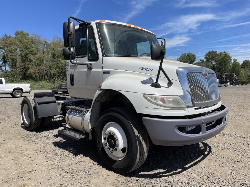 2012 International 4400 Dura Star S/A Truck Tracto