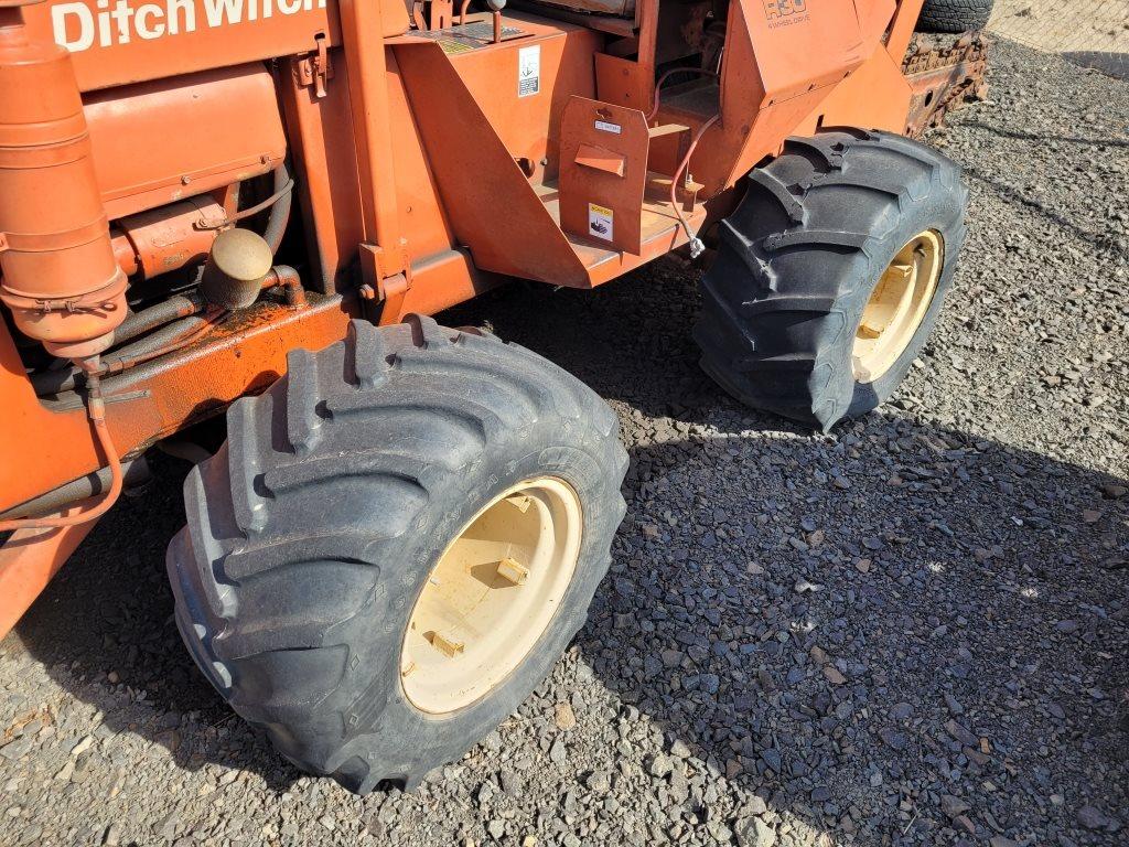 1985 Ditch Witch R30 4x4 Ride On Trencher