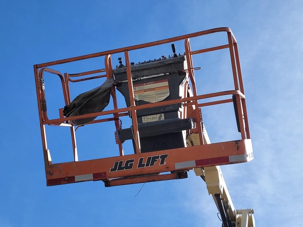 2005 JLG 450AJS-2 Articulated Boom Lift