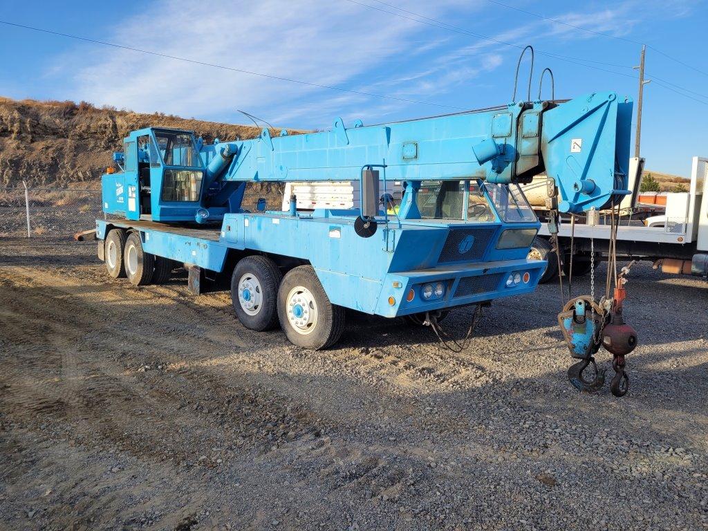 1973 P&H MT250 Truck Crane