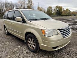 2010 Chrysler Town & Country Touring Mini Van