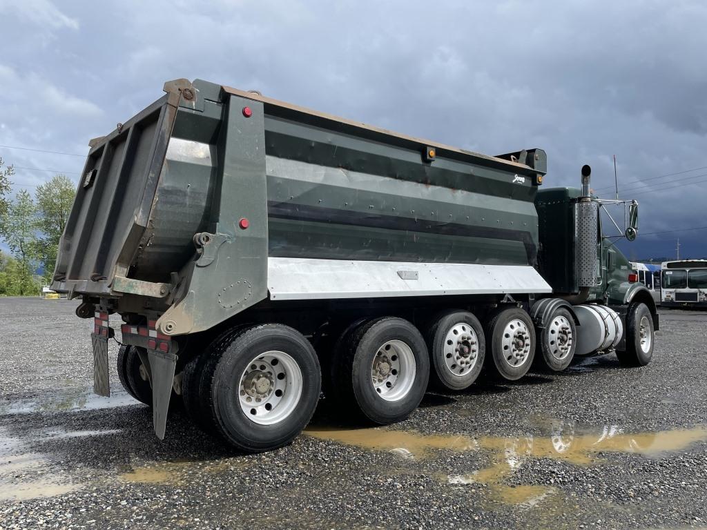 2003 Kenworth T800B 6-Axle Super Dump Truck