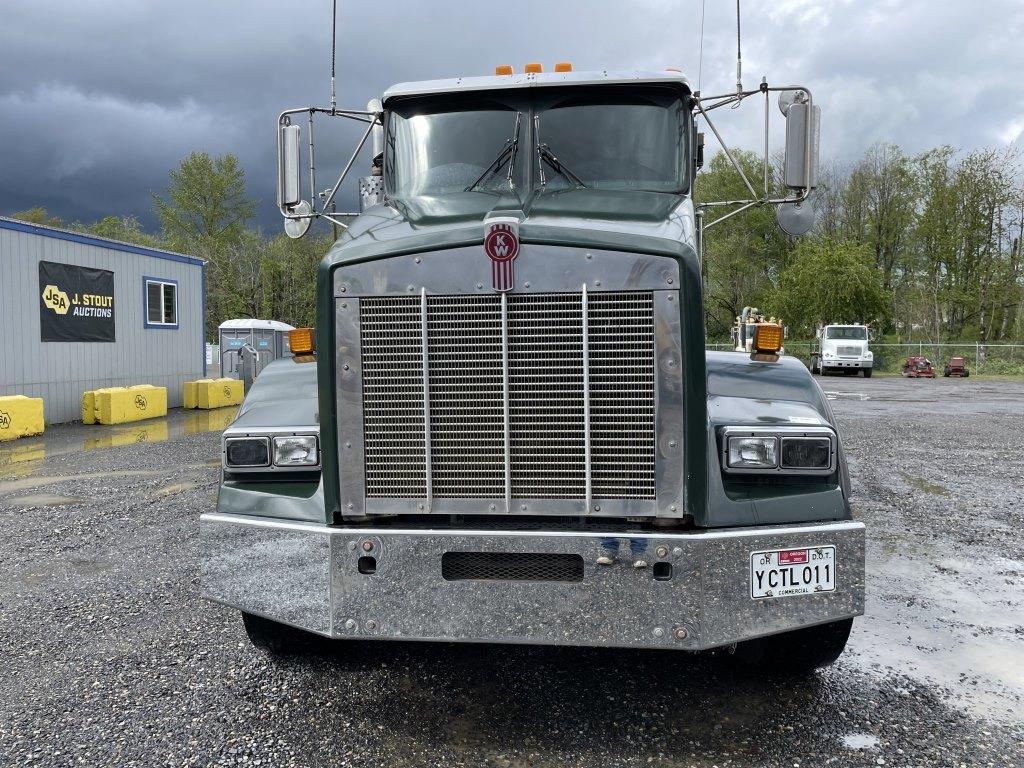 2003 Kenworth T800B 6-Axle Super Dump Truck