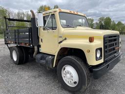 1988 International S1700 S/A Flatbed Truck