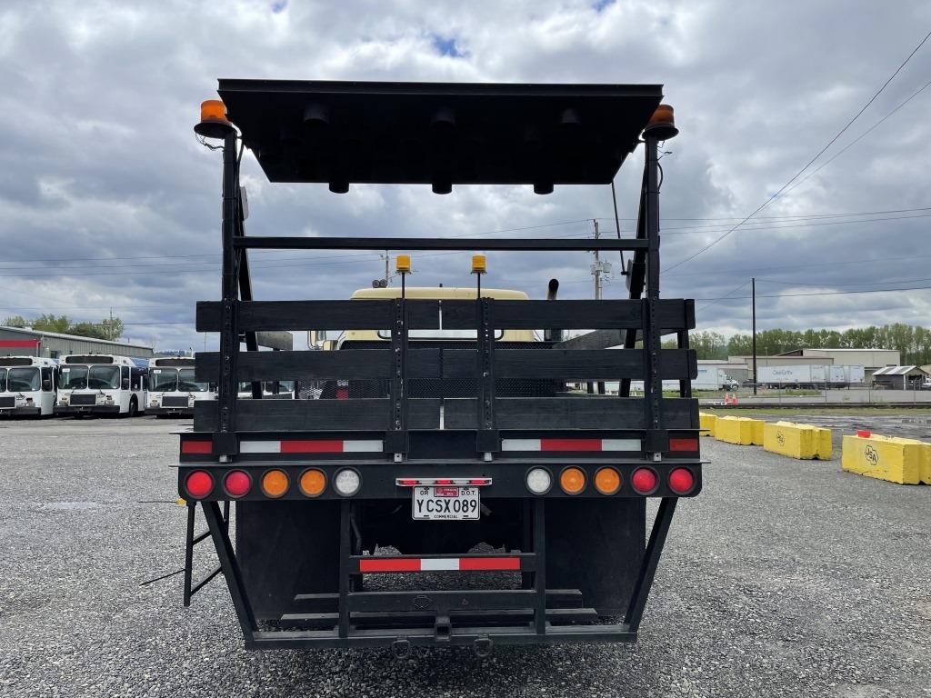 1988 International S1700 S/A Flatbed Truck