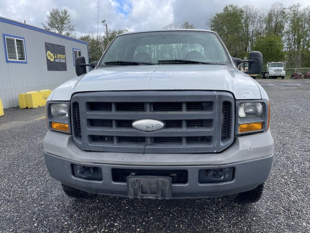 2005 Ford F350 XL SD 4x4 Extra Cab Pickup