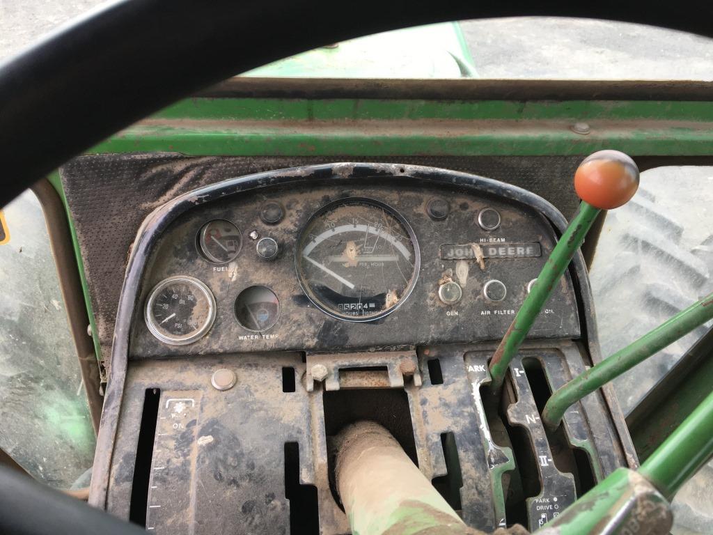 John Deere 7520 4x4 Ag Tractor