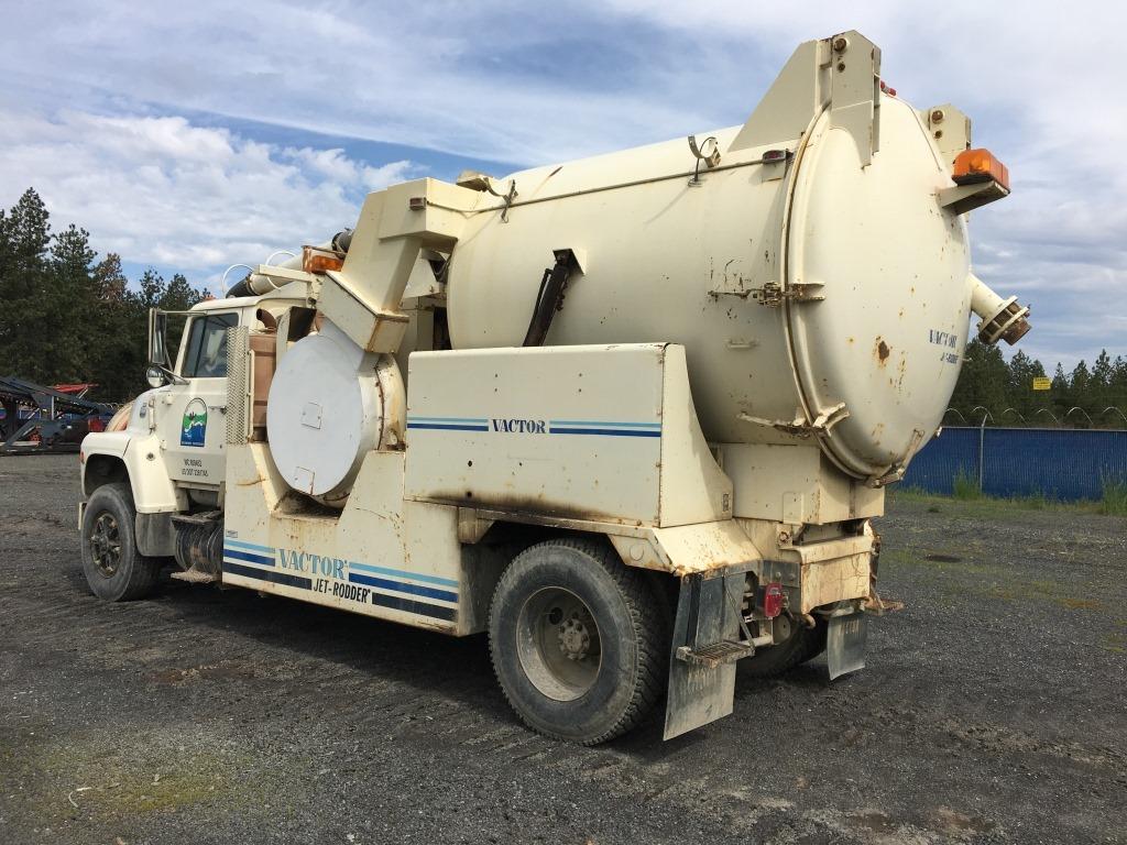 1984 Ford 8000 Vacuum Truck