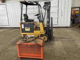 Caterpillar M30B Forklift