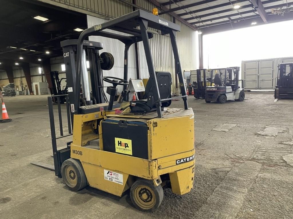 Caterpillar M30B Forklift