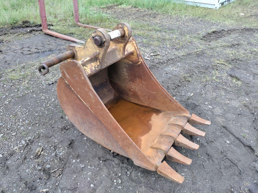 John Deere 24" Dig Bucket