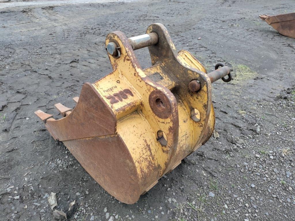 John Deere 24" Dig Bucket