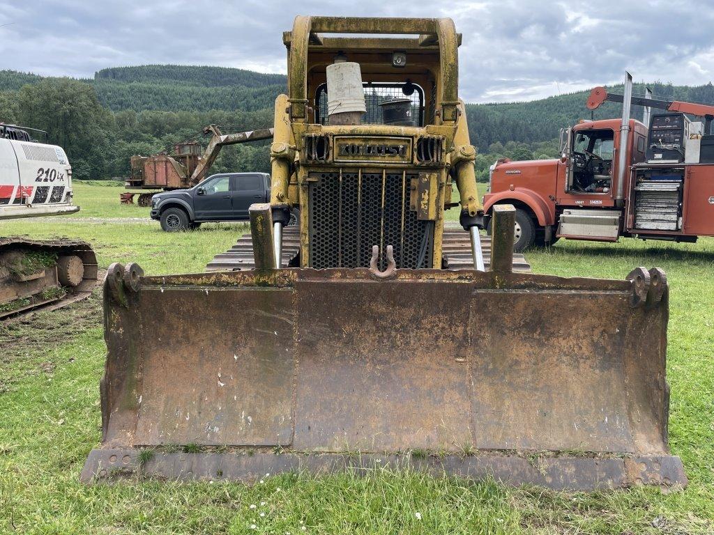 Komatsu D65E Crawler Dozer