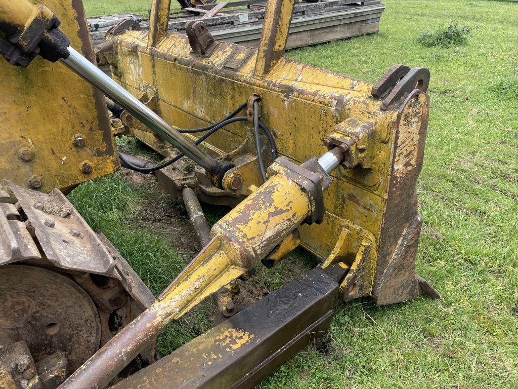 Komatsu D65E Crawler Dozer