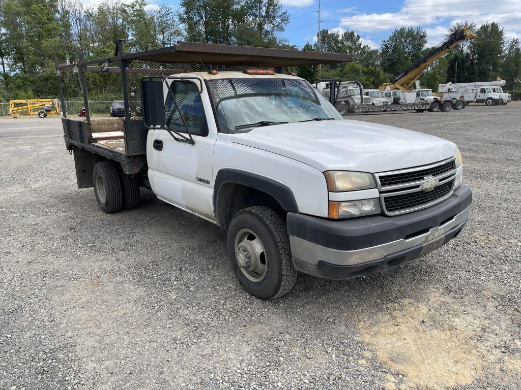 2006 Chevrolet 3500 Flatbed Truck