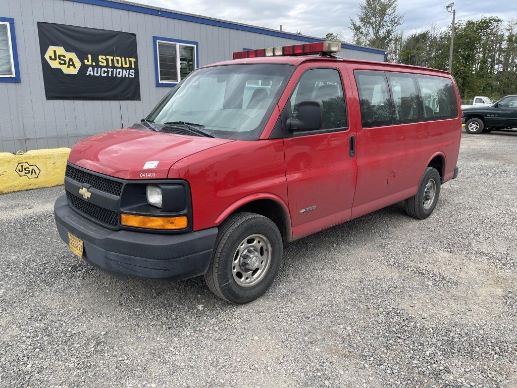 2004 Chevrolet Express 2500 Passenger Van