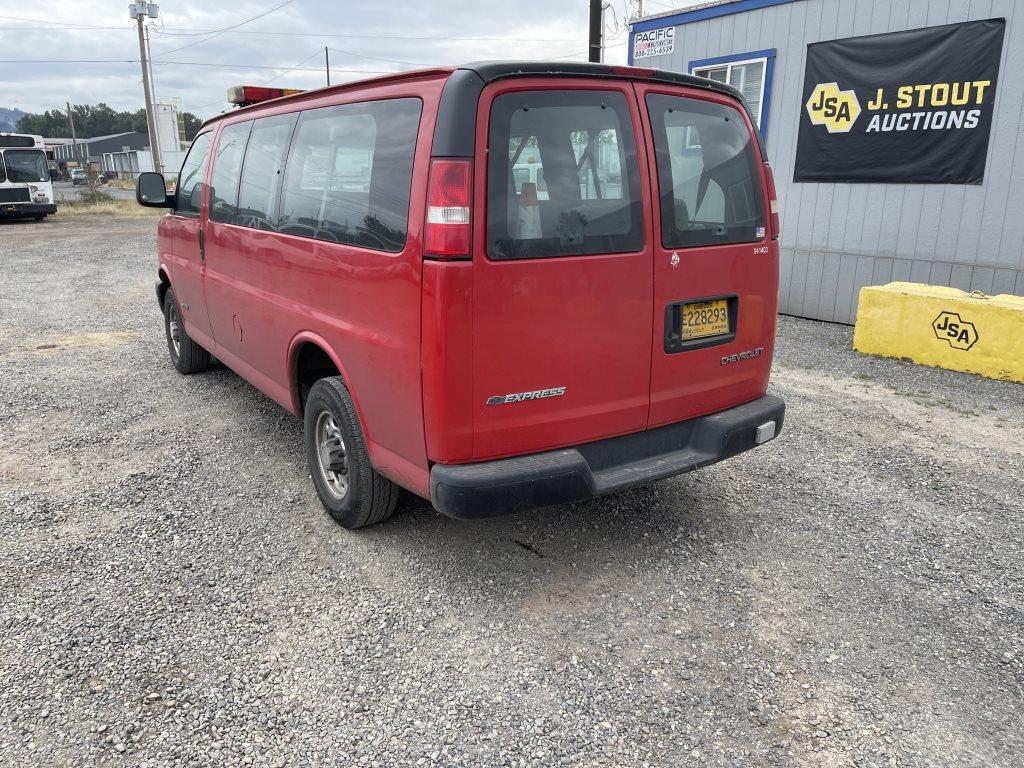 2004 Chevrolet Express 2500 Passenger Van