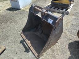 Caterpillar 36" Muck Bucket