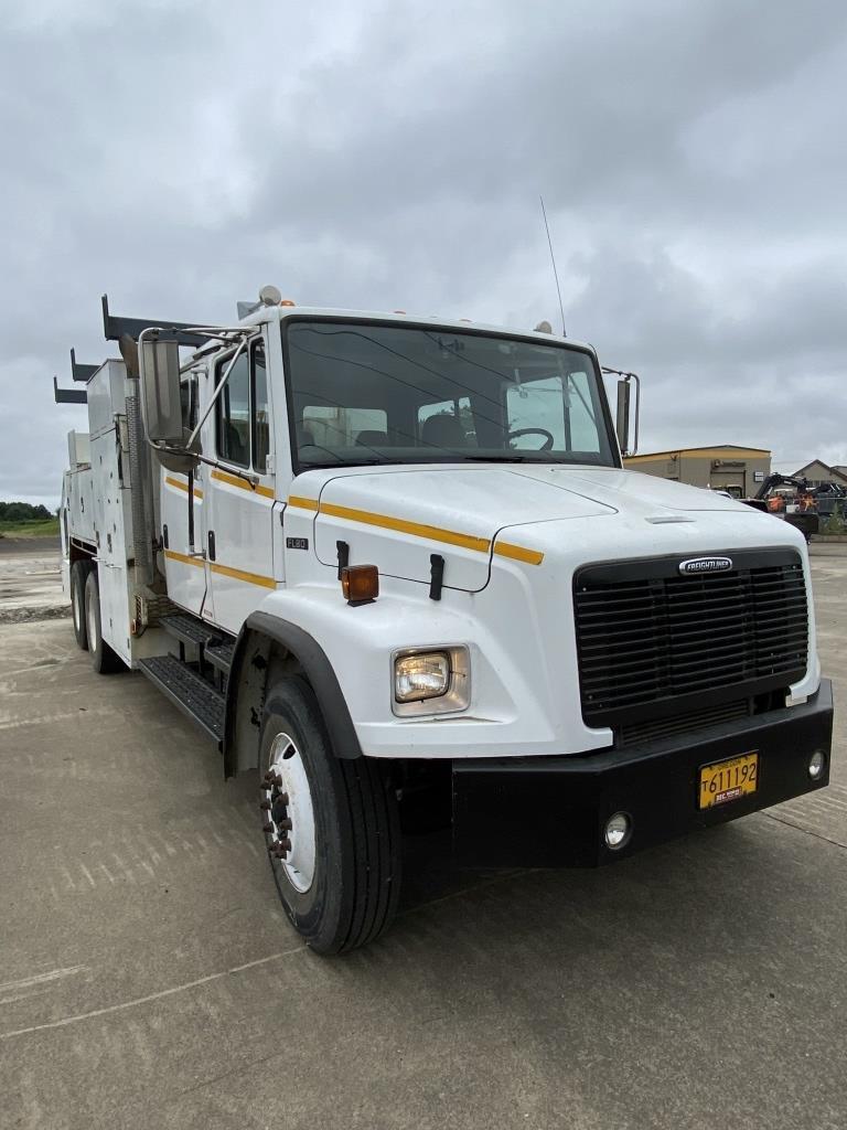 2004 Freightliner FL80 Crew Cab Service Truck