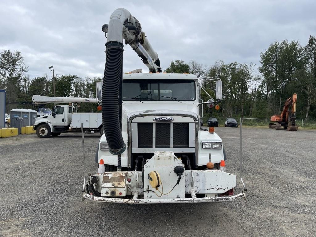 2004 Freightliner T/A Vacuum Truck