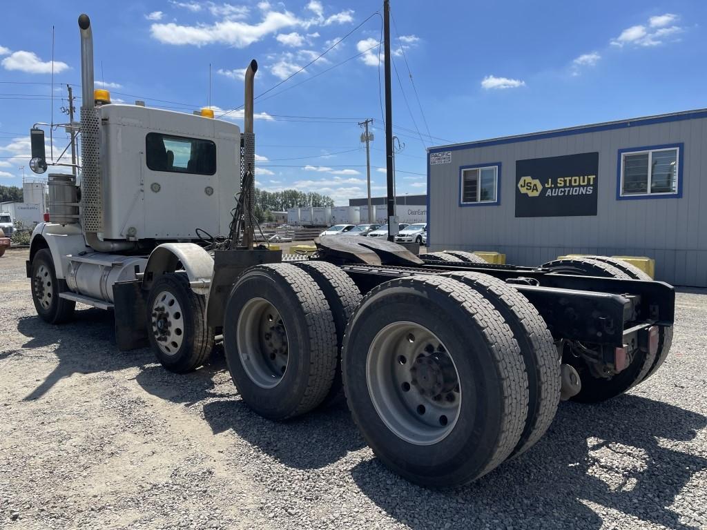 2014 Kenworth T800 Tri-Axle Truck Tractor