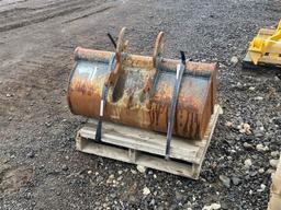 John Deere 36" Muck Bucket