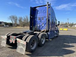 2016 Freightliner Cascadia T/A Sleeper Truck Tract