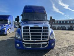 2016 Freightliner Cascadia T/A Sleeper Truck Tract