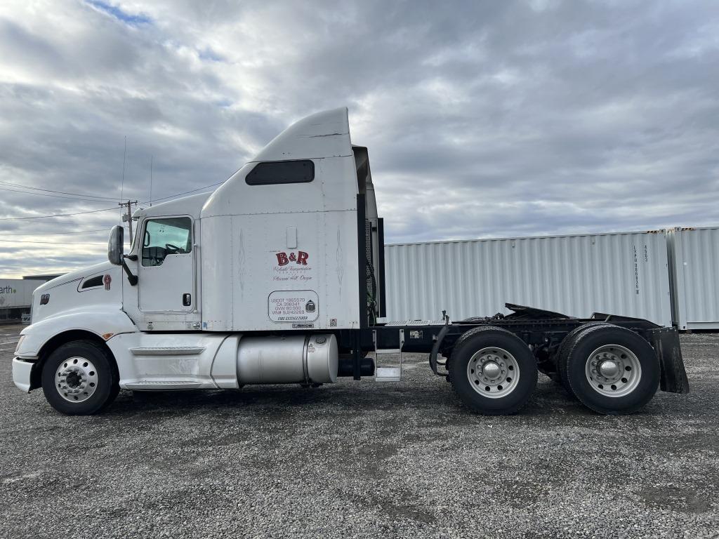 2009 Kenworth T600 T/A Sleeper Truck Tractor