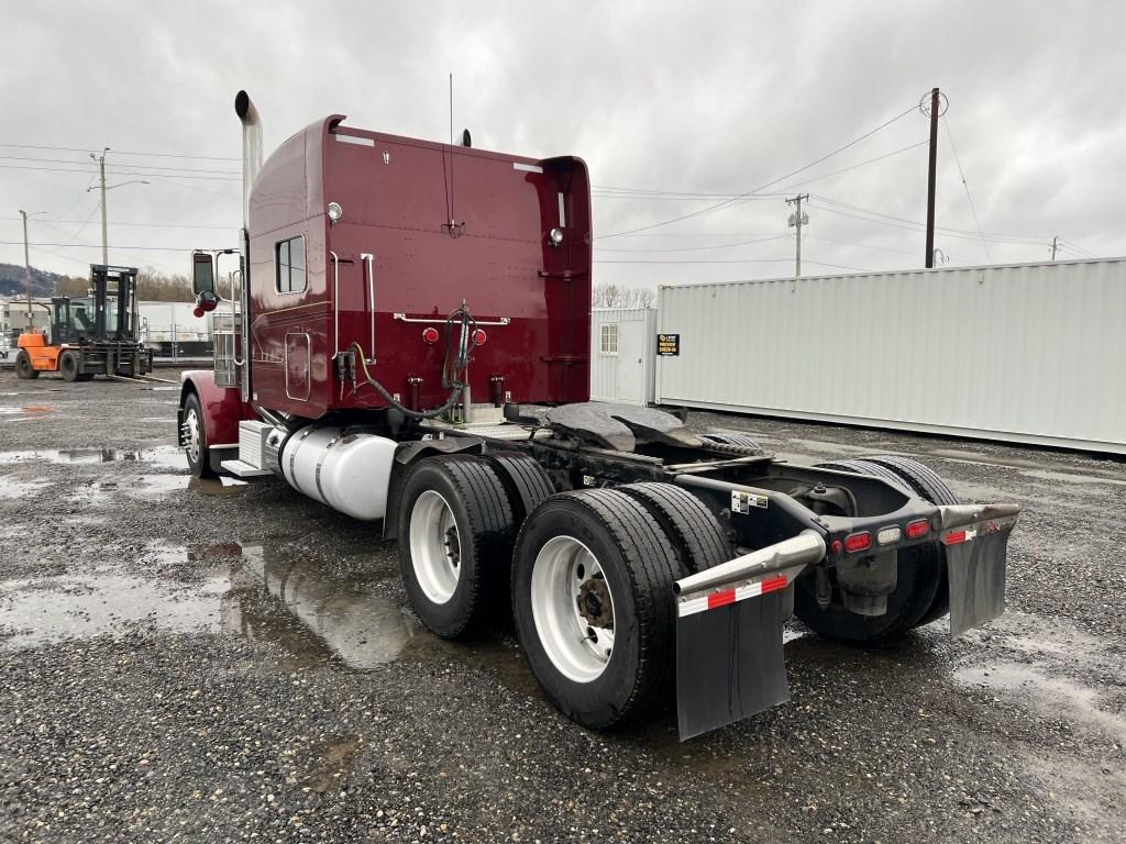 2019 Peterbilt 389 T/A Sleeper Truck Tractor