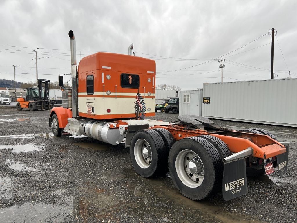 2018 Kenworth W900L T/A Sleeper Truck Tractor