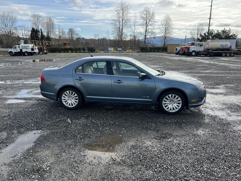 2011 Ford Fusion Hybrid Sedan