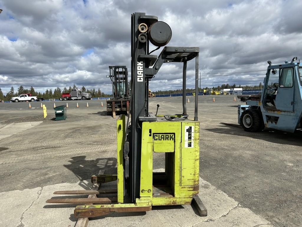Clark NP300-30 Stand Up Forklift