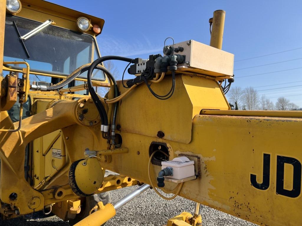 1979 John Deere 672A Blade-Pro Motorgrader