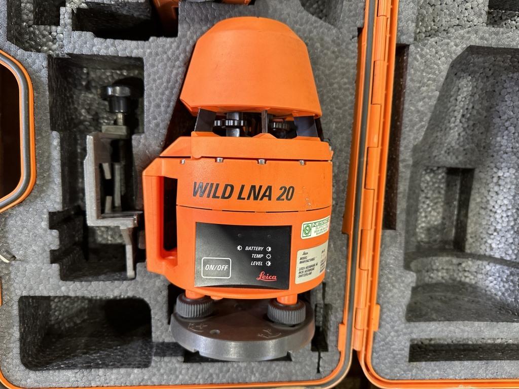 Leica Wild LNA20 Rotating Laser