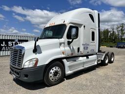 2012 Freightliner Cascadia T/A Sleeper Truck Tract