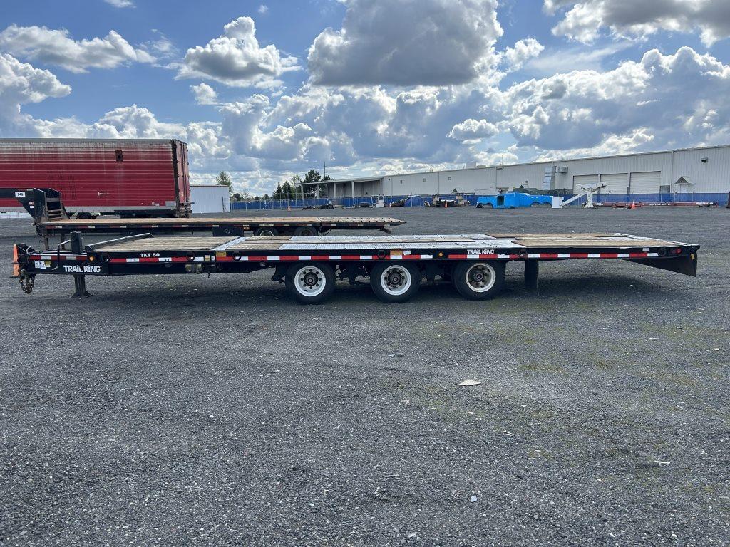 2015 Trail King TK50 Tri-Axle Equipment Trailer