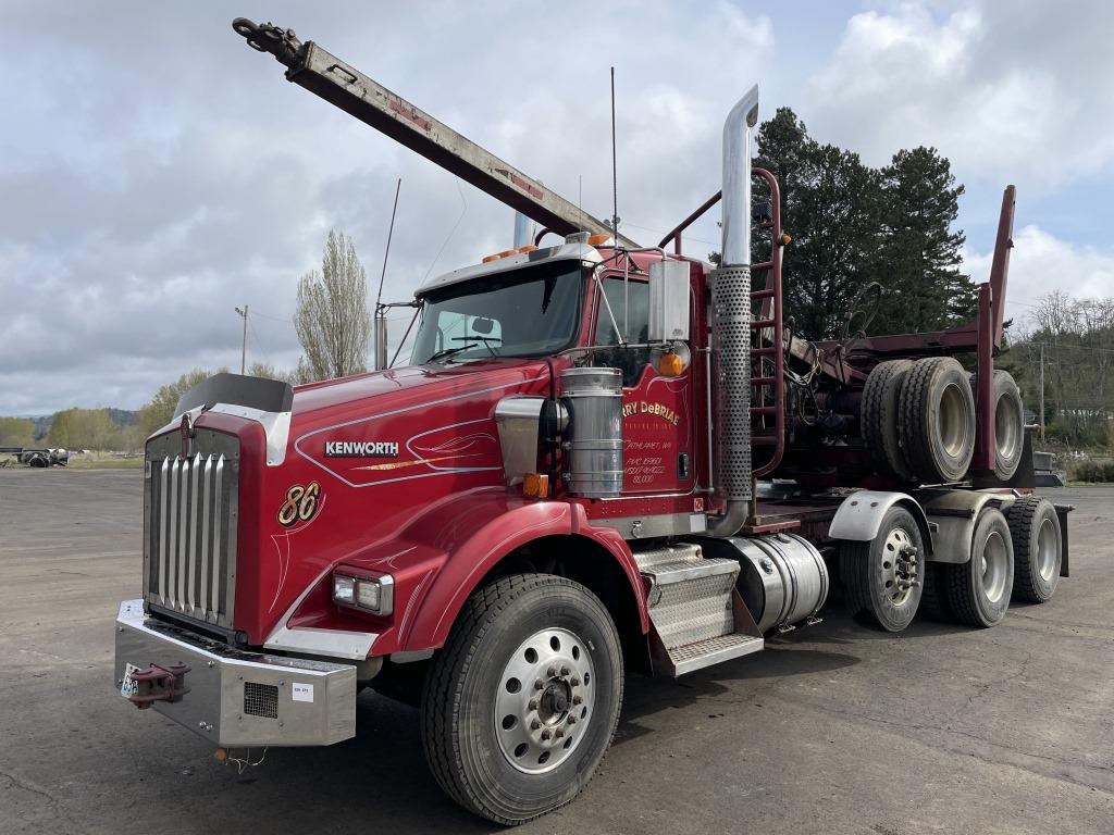 2016 Kenworth T800 Tri-Axle Log Truck