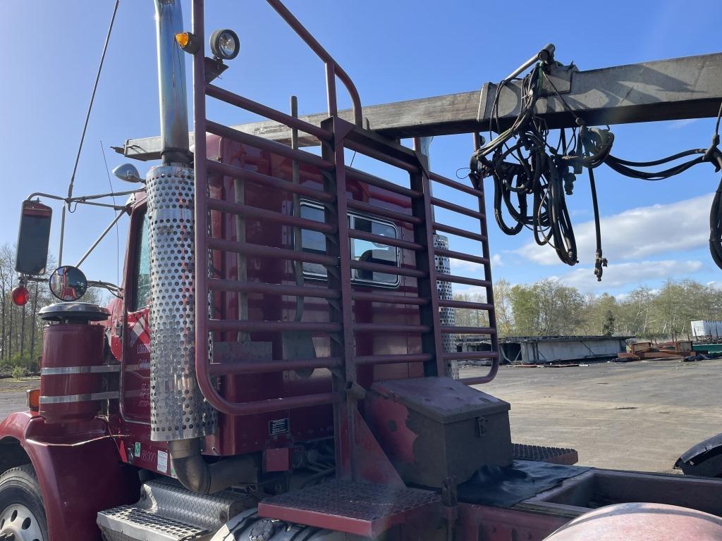 2001 Kenworth T800B Tri-Axle Log Truck