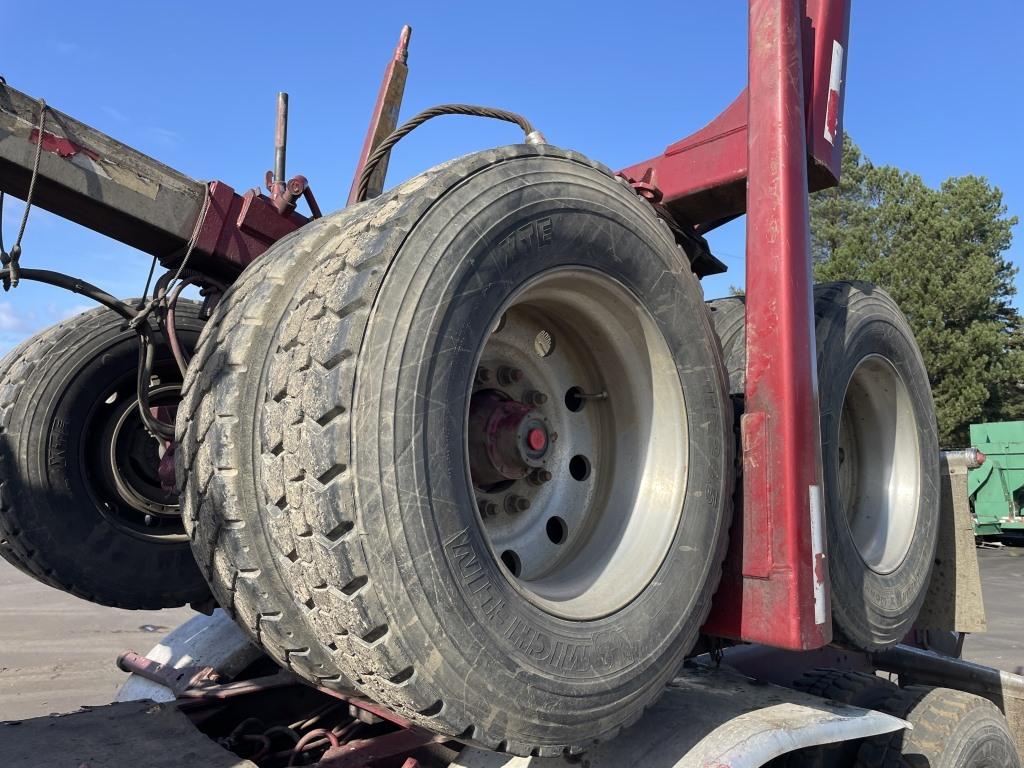 2001 Kenworth T800B Tri-Axle Log Truck