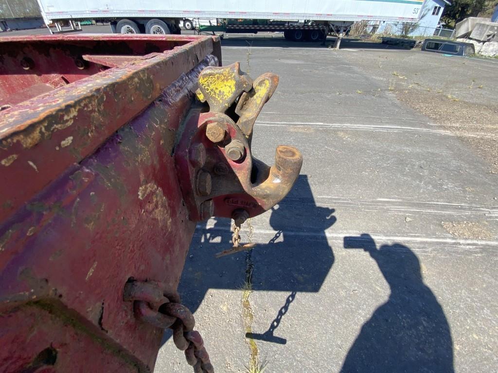 2001 Kenworth T800B Tri-Axle Log Truck