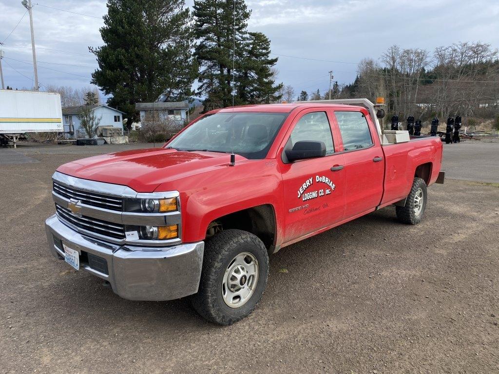 2016 Chevrolet Silverado Crew Cab 4x4 Pickup